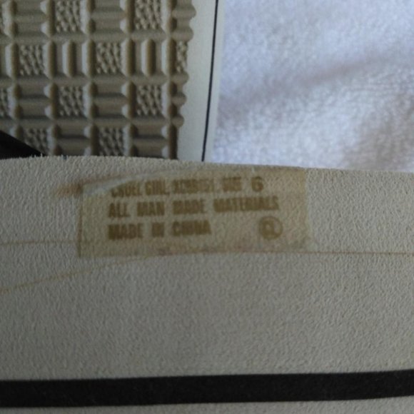 Women's Cruel Girl Hula Flip Flops Size 6 - Picture 8 of 8